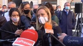 Meloni: “Violenti fanno gioco al governo ma politica non ignori chi chiede aiuto”