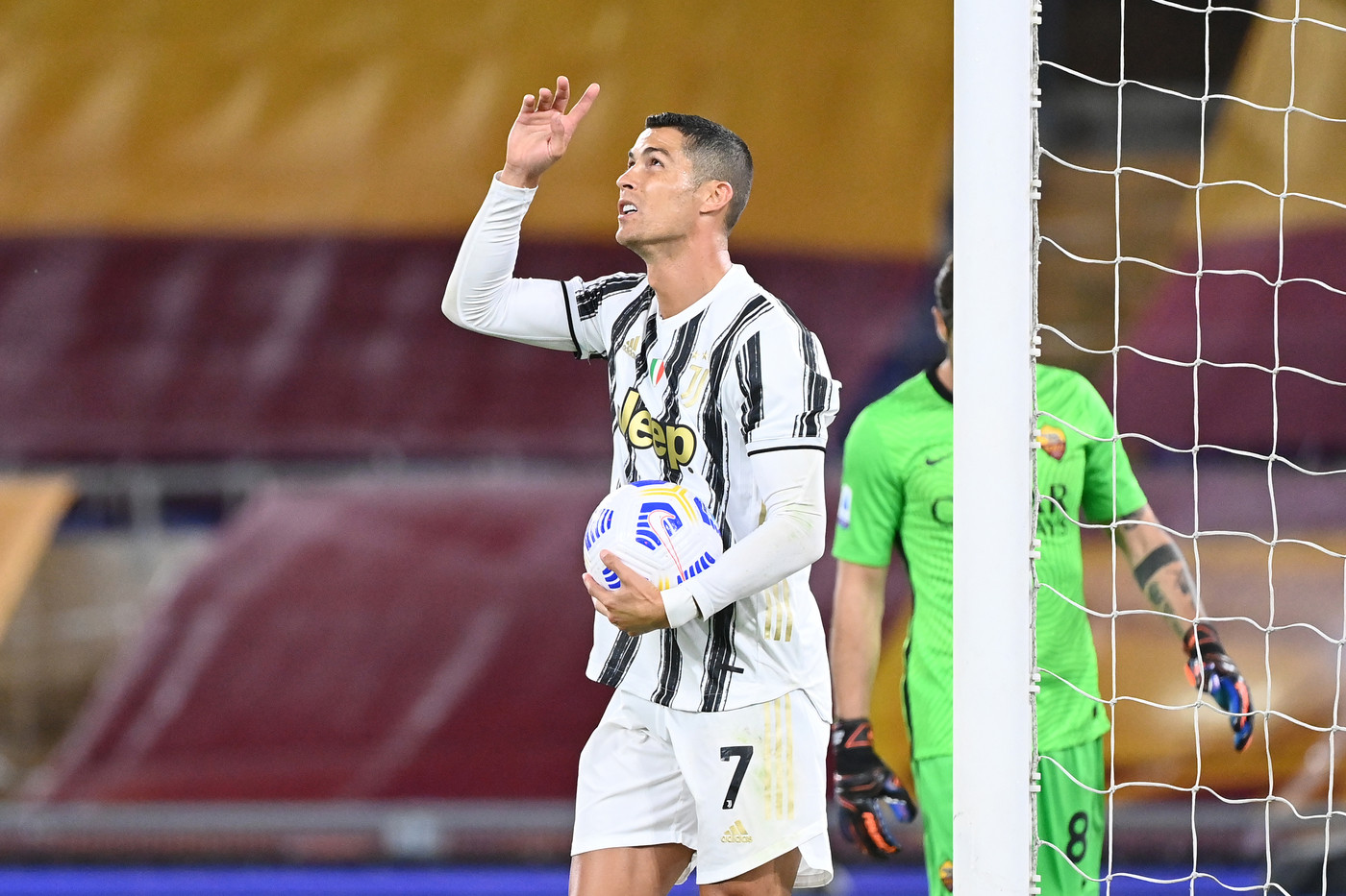 Coronavirus: Juve sorride, CR7 guarito. Nuovi casi per Parma, Atalanta e Sassuolo