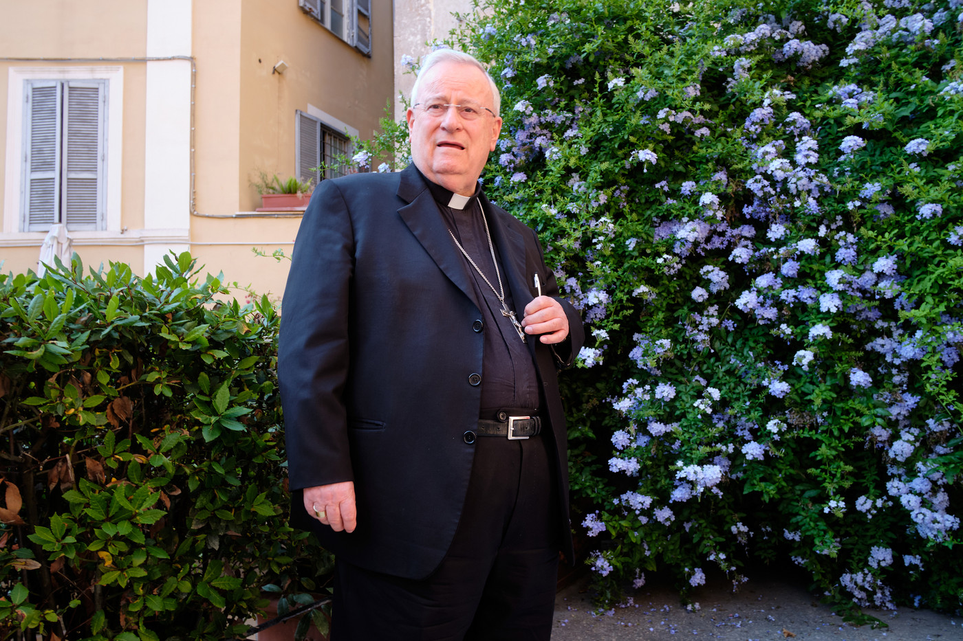 Il cardinale Bassetti traferito in ospedale