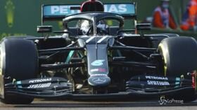 Formula 1, Bottas in pole a Imola. Leclerc settimo