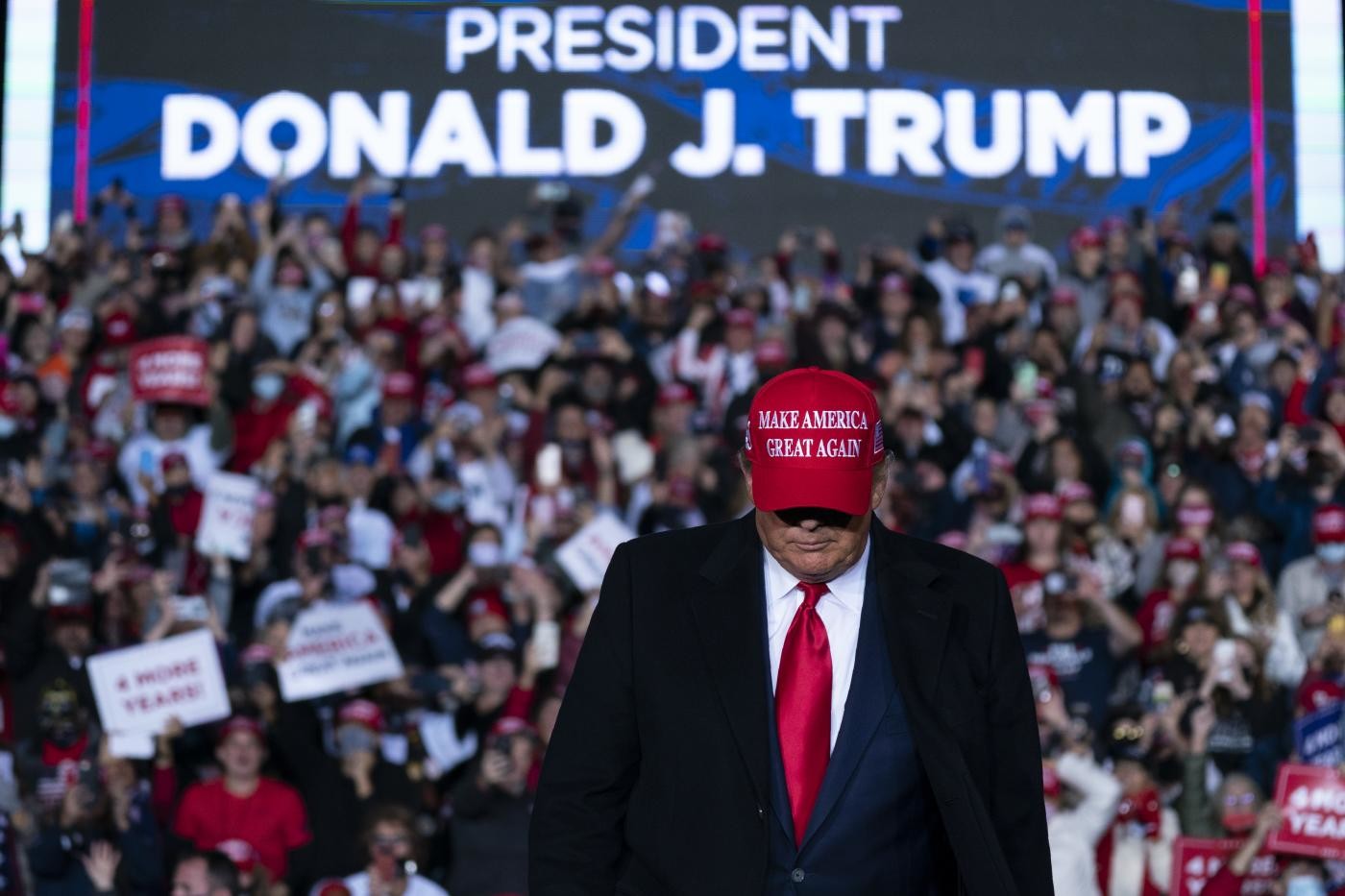 Trump: da costruttore rampante a politico divisivo