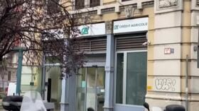 Milano, rapina in una banca: la polizia blinda la zona