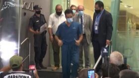 Maradona, il neurochirurgo: “L’intervento è andato bene, Diego è sveglio”