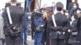 Funerale Proietti, a Roma l’ultimo saluto della famiglia