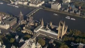 Via al secondo lockdown in Gran Bretagna: le strade di Londra deserte