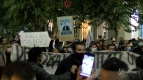 Cosenza, corteo contro ‘zone rosse’: in centinaia bloccano traffico
