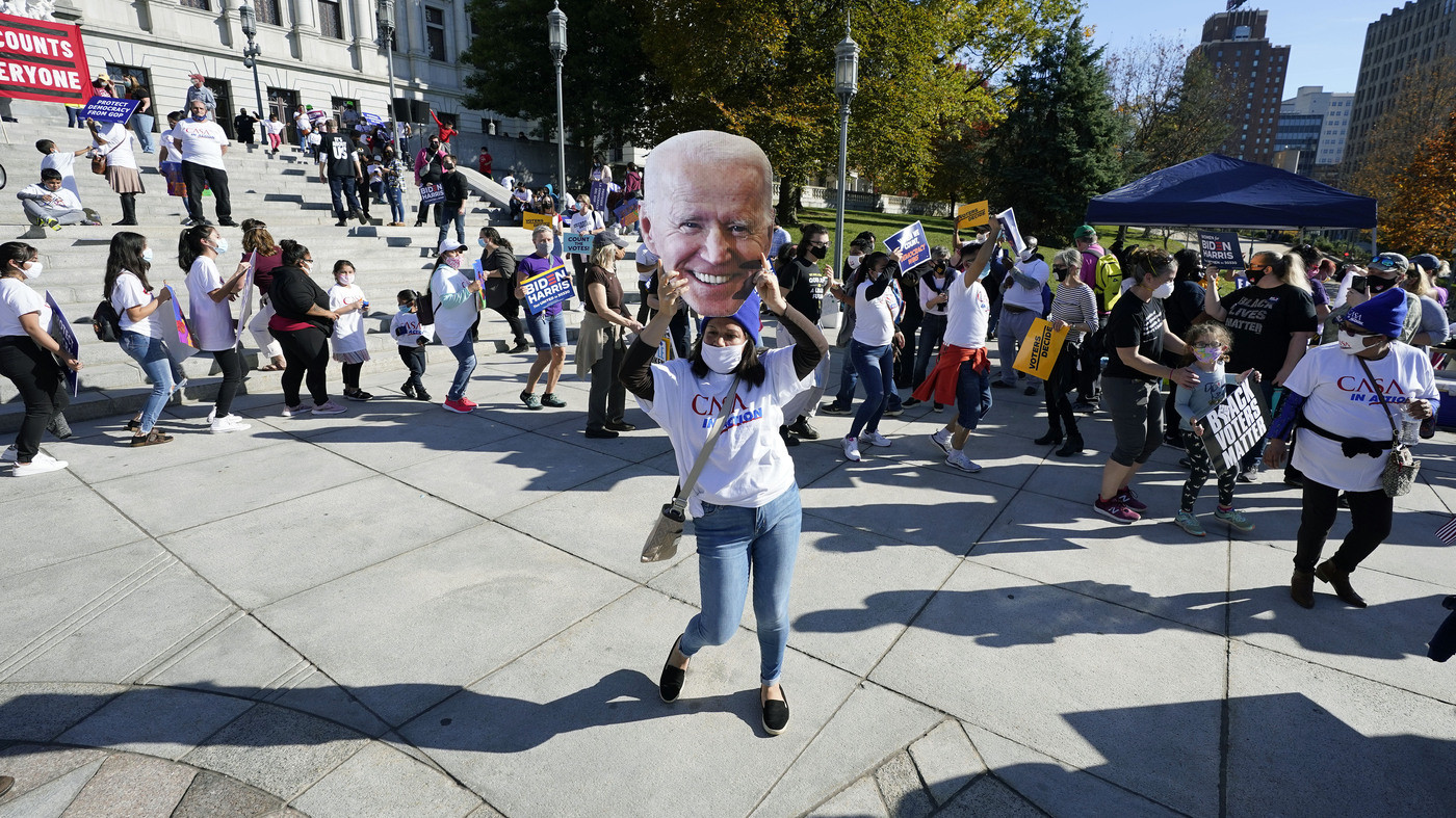 Biden vince le elezioni, festa nelle strade in diverse città – LA FOTOGALLERY