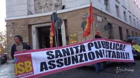 La protesta degli infermieri al Ministero: “In corsia personale formato e non interinali”
