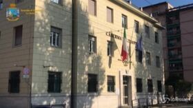La Spezia: sfruttavano gli operai nella costruzione di yatch, 8 arresti