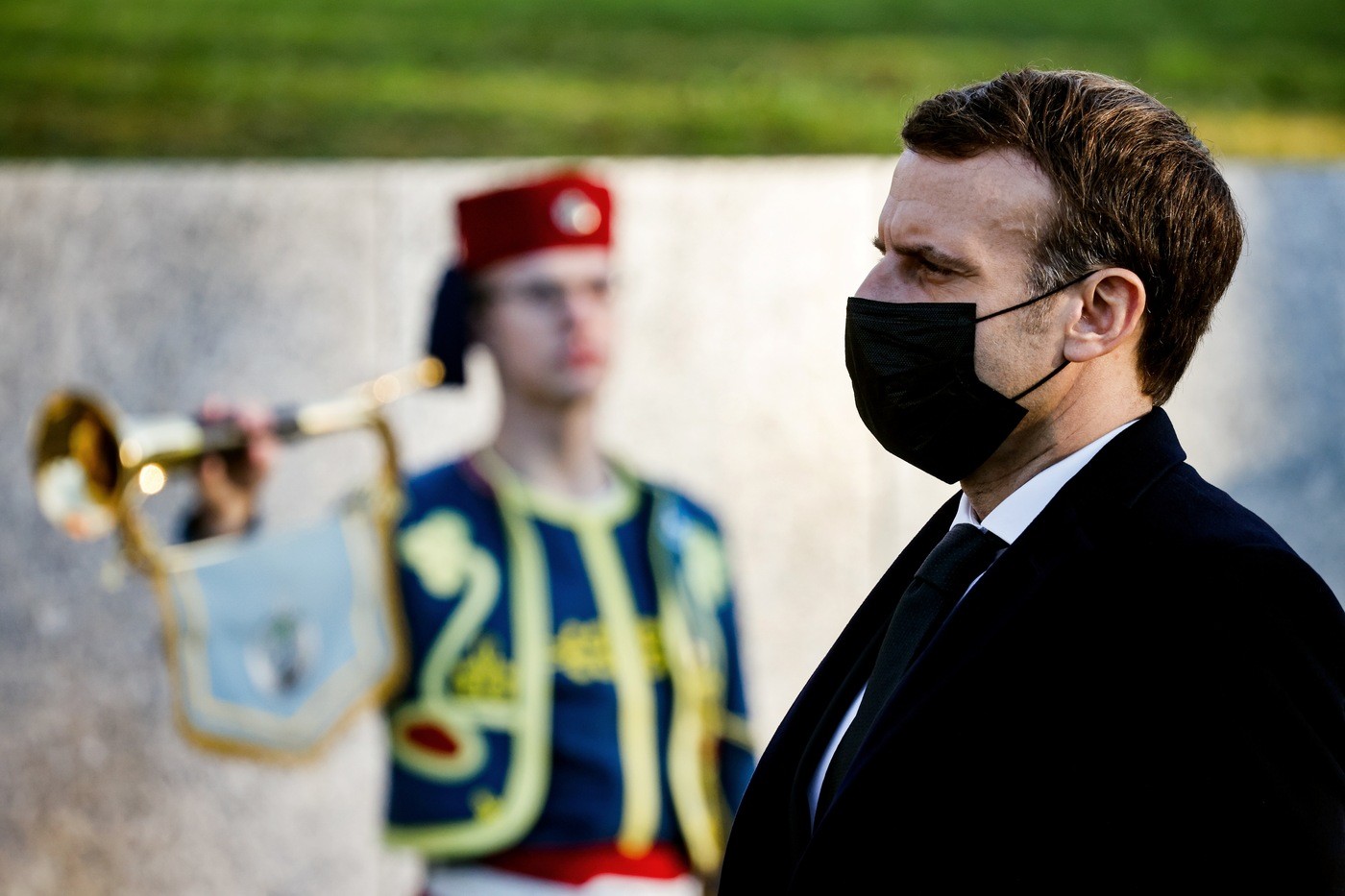 Terrorismo, Macron: “Serve profonda riforma Schengen, risposta Ue sia comune”