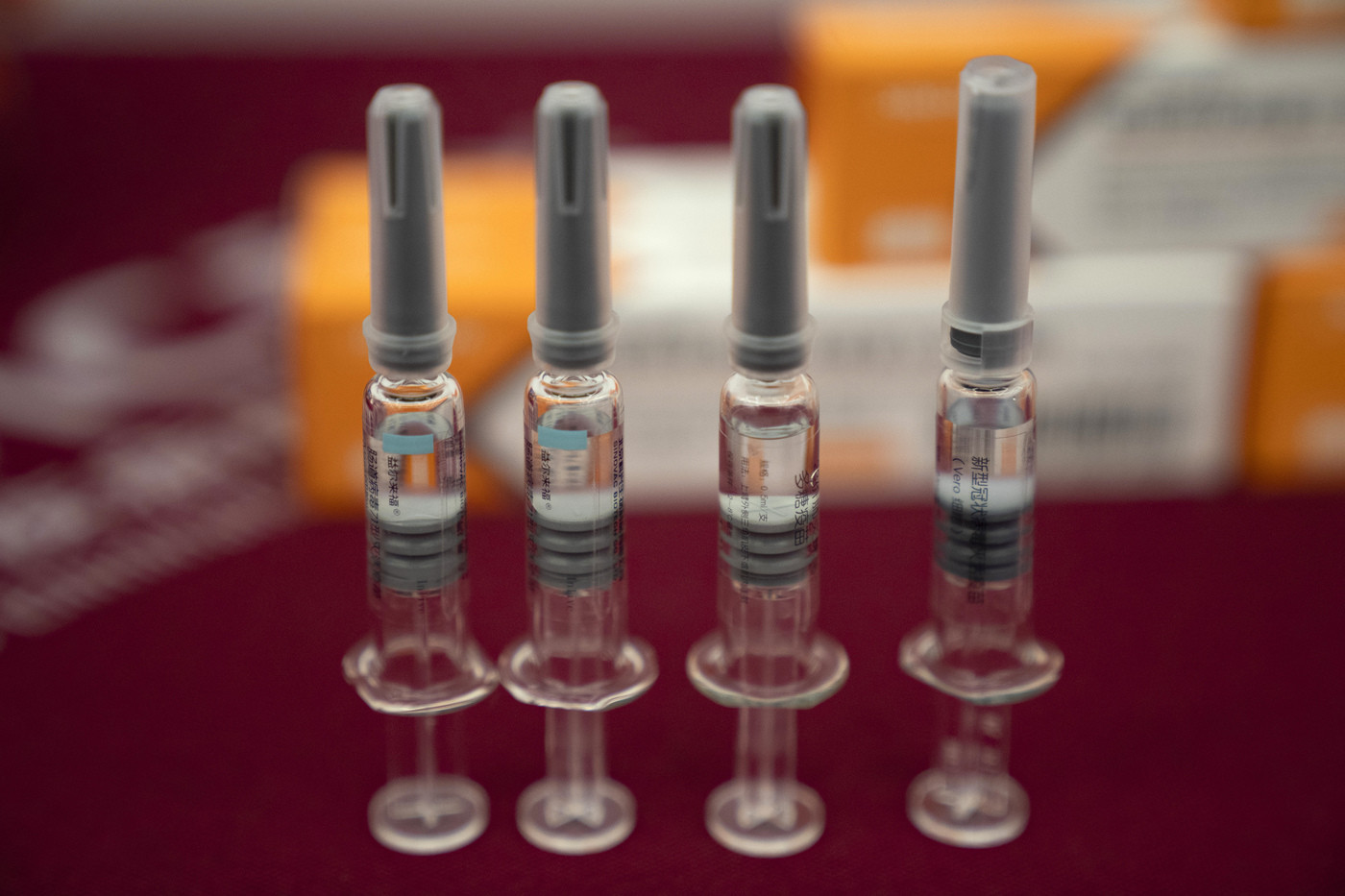 Covid, Pechino ammette bassa efficacia dei vaccini cinesi