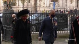 Regno Unito, Carlo e Camilla alla cerimonia per il Remembrance Day nella Cattedrale di Westminster