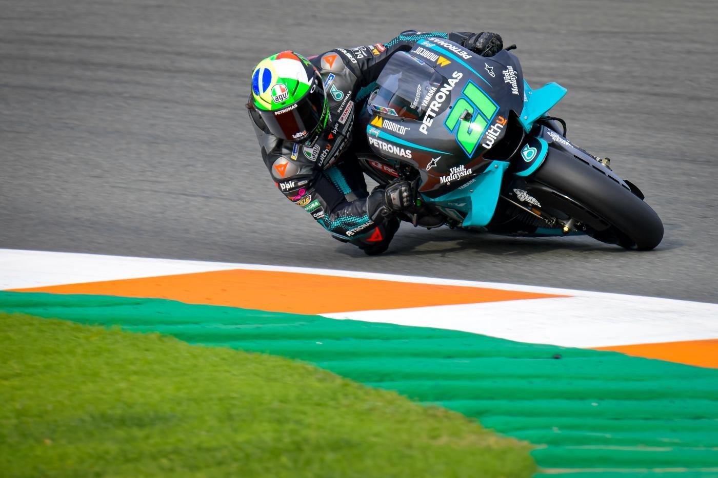 MotoGp, Valencia: pole Morbidelli davanti a Miller, Mir 12°