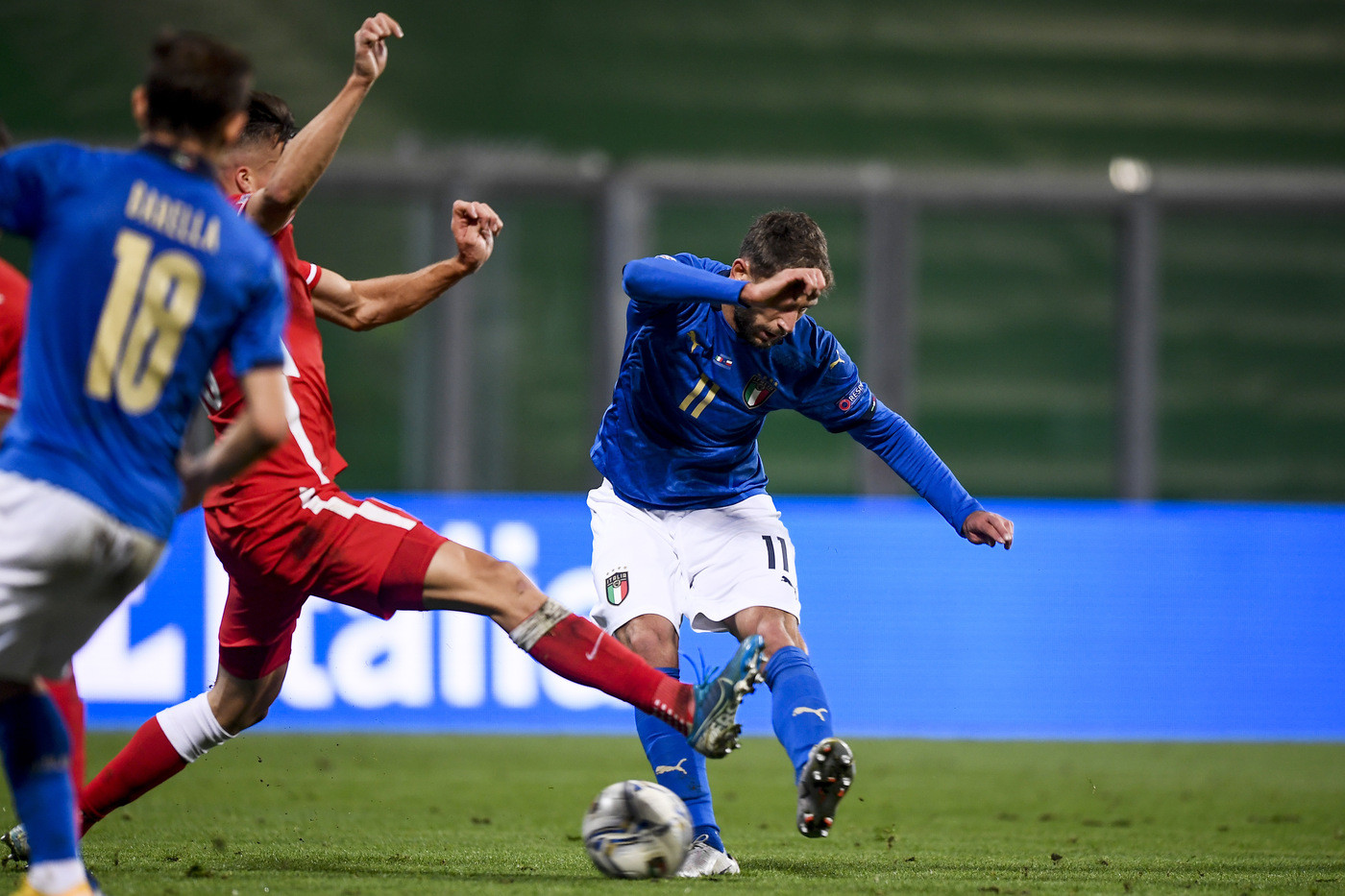 Calcio, l’Italia non si ferma, Polonia battuta 2-0 e primo posto nel girone