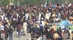 Islamabad, proteste contro la Francia: migliaia di persone in piazza
