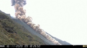 Erutta il vulcano sull’isola di Stromboli: le immagini dell’Istituto di vulcanologia