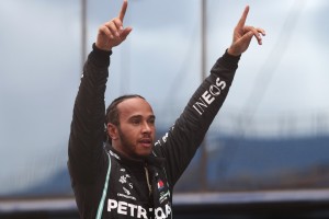 Capolavoro Hamilton in Turchia. Sorriso Ferrari, Vettel ritrova il podio