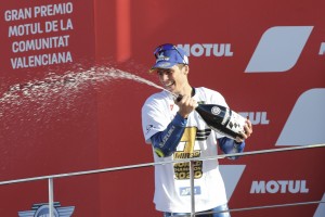 A Valencia show Morbidelli nel giorno del trionfo mondiale di Mir