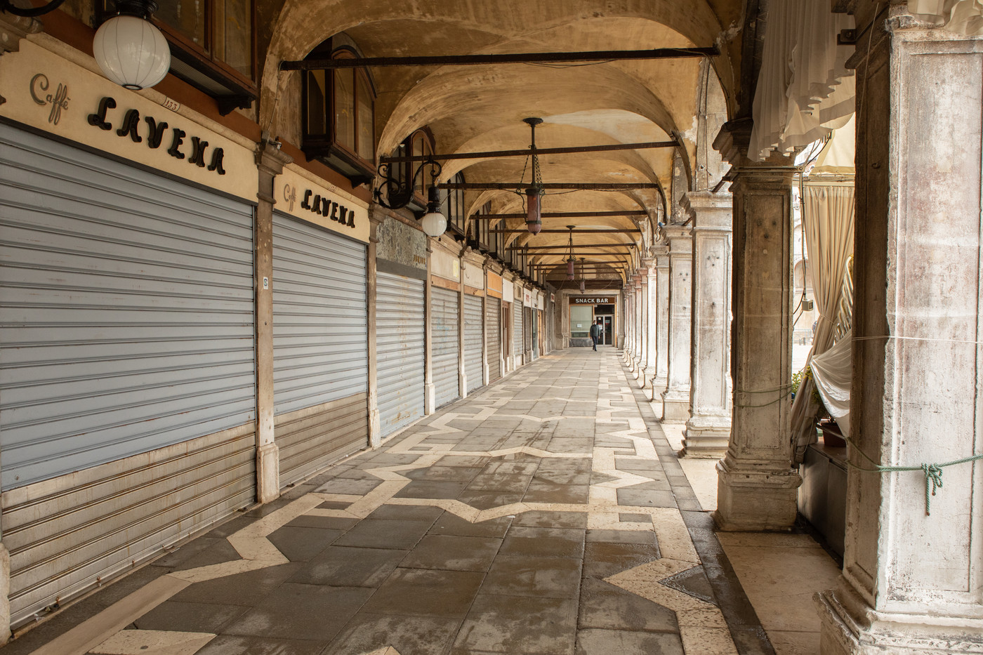 Allarme sui consumi, a ottobre nuova frenata: -8,1%