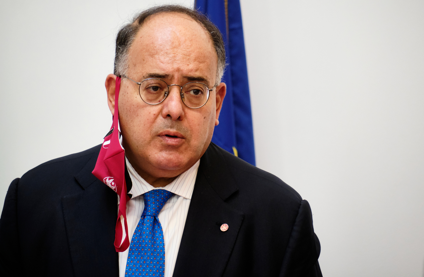 Calabria, Gaudio (indagato) succede a Zuccatelli. Gino Strada: “Tandem non esiste”