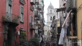 Napoli, il tampone è “sospeso” come il caffé