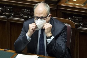 Manovra, ok Cdm. Credito imposta Sud fino al 2022. Gualtieri: “In arrivo nuove misure”