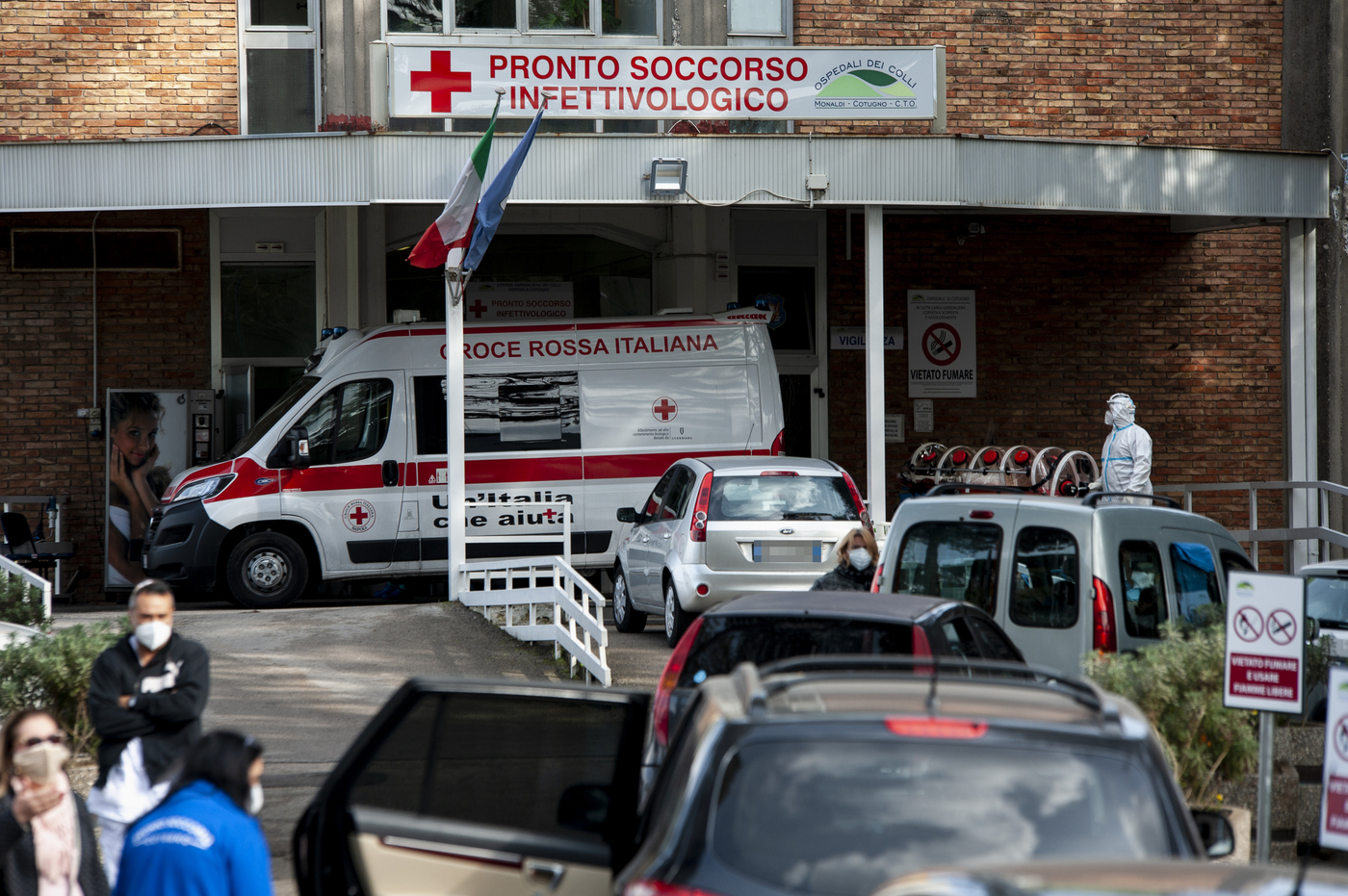 L’ allarme dei medici: “Emergenza posti letto, sature 19 Regioni” L’ allarme dei medici: “Emergenza posti letto, sature 19 Regioni”