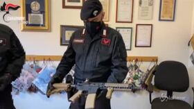 Torino, sparavano ai passanti con fucile softair: denunciati due minorenni
