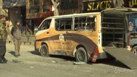 Afghanistan, razzi e colpi di mortaio a Kabul: 8 morti e 31 feriti