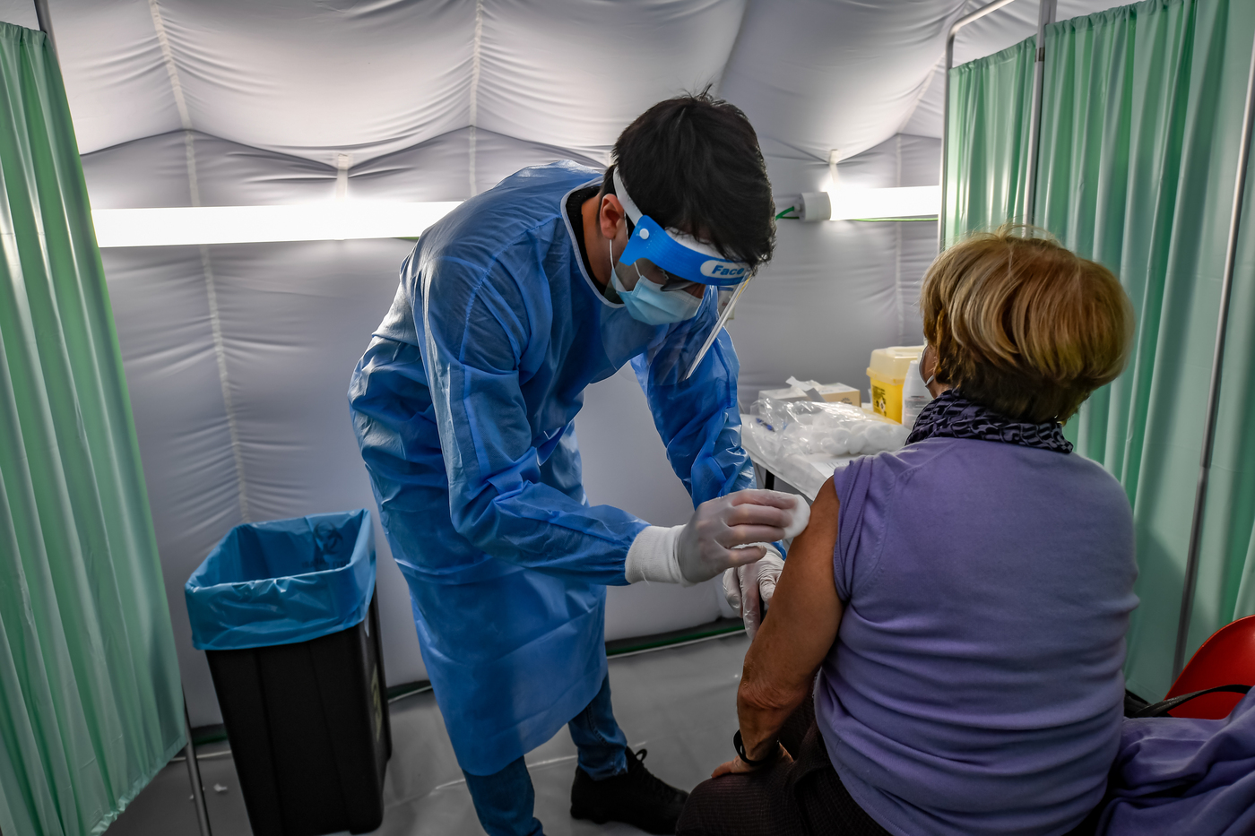 Magrini (Aifa): Vaccinazione di massa non prima dell’estate Magrini (Aifa): Vaccinazione di massa non prima dell’estate