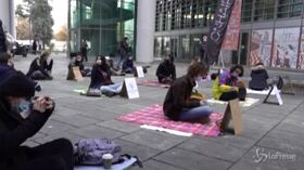 Coronavirus, studenti in piazza a Milano: “Istruzione torni al centro del dibattito pubblico”