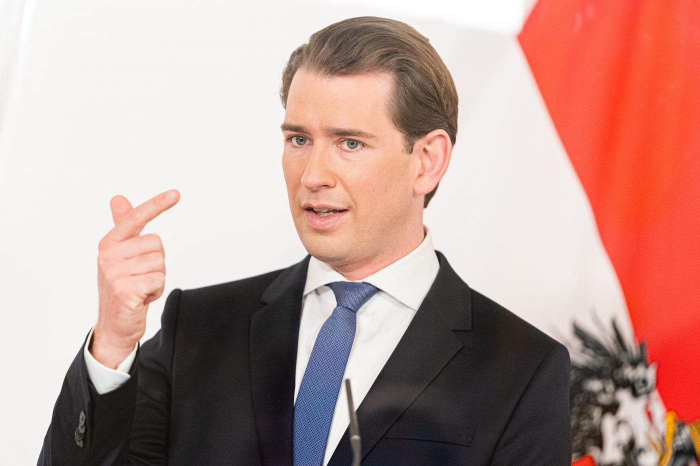 Lo sci divide l’Europa: l’Austria verso screening di massa, la Francia prende tempo