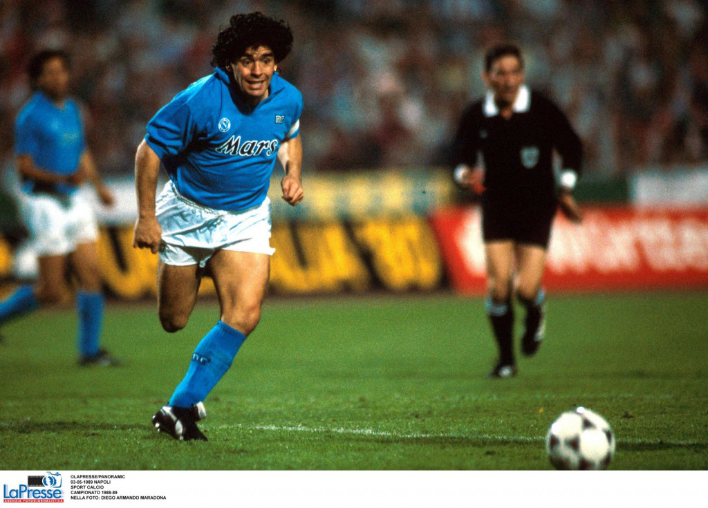 Galleria foto 'Le immagini di un mito: Maradona il Re' - foto 8