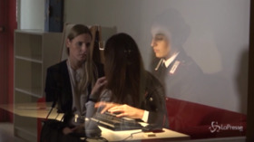 Violenza sulle donne, illuminate di arancione caserme con ‘Una stanza tutta per sé’