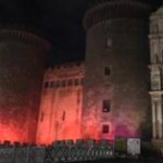 Violenza sulle donne, a Napoli il Maschio Angioino si tinge di rosso