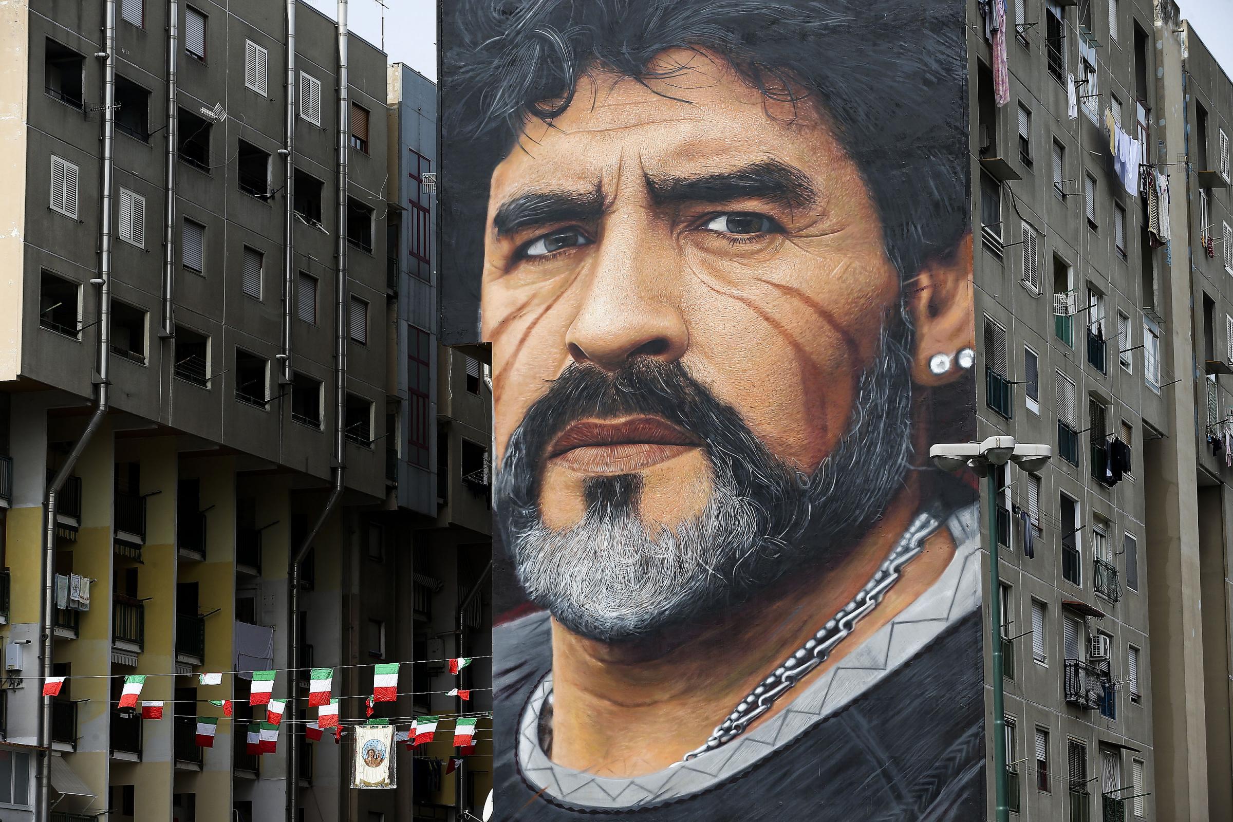 Calcio in lutto, è morto Diego Armando Maradona