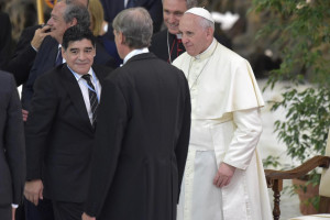 Maradona e l’amicizia con Bergoglio: Il primo sostenitore di Francesco sono io