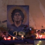 Napoli, dai balconi dei Quartieri Spagnoli l’applauso per Maradona