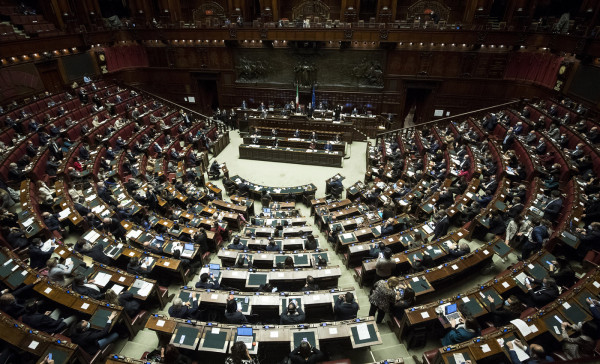 Camera e Senato approvano lo scostamento di bilancio