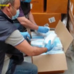 Napoli, un milione di mascherine non conformi sequestrate dalla Finanza