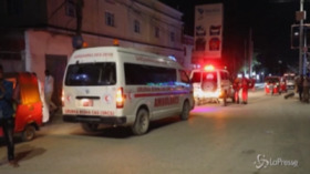Somalia: attacco suicida in una gelateria di Mogadiscio, almeno 7 i morti