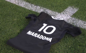 Maradona, l’emozionante Haka degli All Blacks per il Pibe de Oro