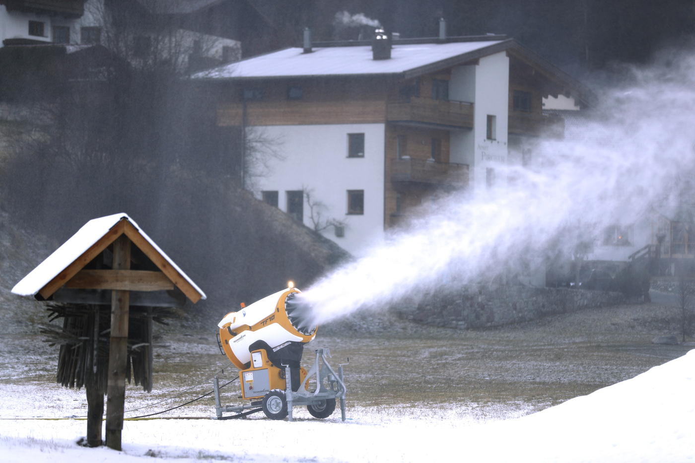 Sci, il piano delle Regioni alpine: “Aprire solo per ospiti di hotel e seconde case”
