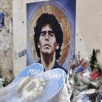 Morte Maradona, l’avvocato dell’infermiera: “Aveva picchiato la testa pochi giorni prima”