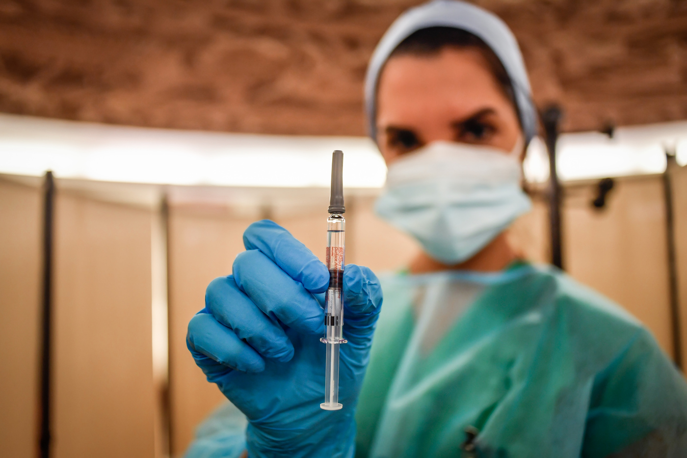 Piano vaccini: si parte con 202mln di dosi iniziali, in campo esercito Piano vaccini: si parte con 202mln di dosi iniziali, in campo esercito