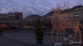 La Svezia si prepara al Natale: a Stoccolma luci e shopping ma senza assembramenti