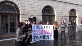 Roma, artisti chiedono formazione retribuita: “Lavoriamo e studiamo anche a teatri chiusi”
