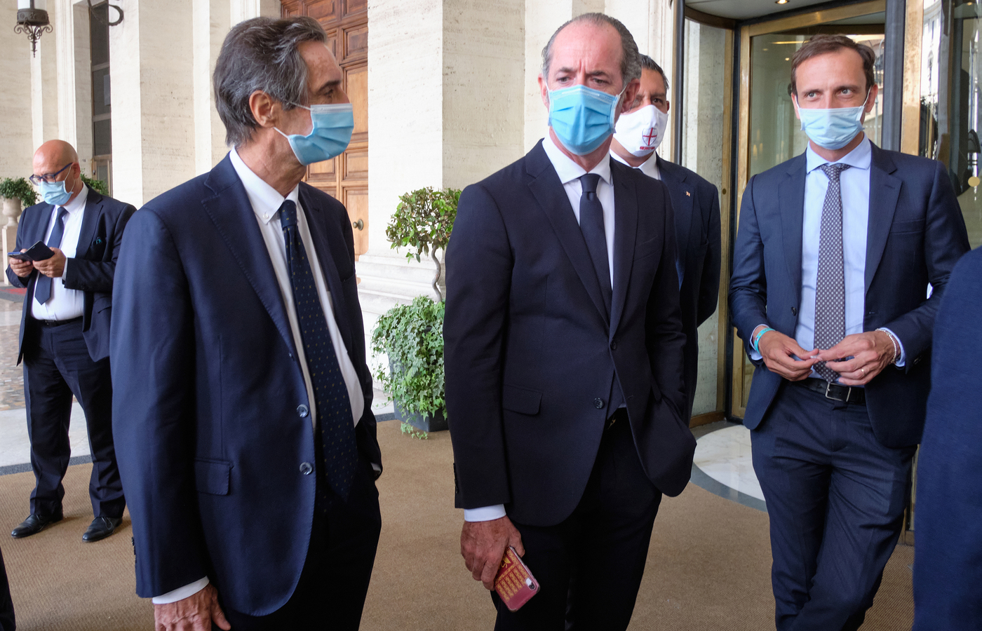 Su Dpcm è frattura Regioni-governo ma Conte non cambia. Centro destra occupa aula Camera