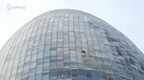 Barcellona, ventenne spericolato arrestato dopo aver scalato l’Agbar tower
