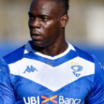 Calcio, Mario Balotelli firma contratto con il Monza